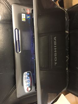 Toshiba satellite 17” AMD. Phenom 2.9ghz 4gb 500gb hdd won 10