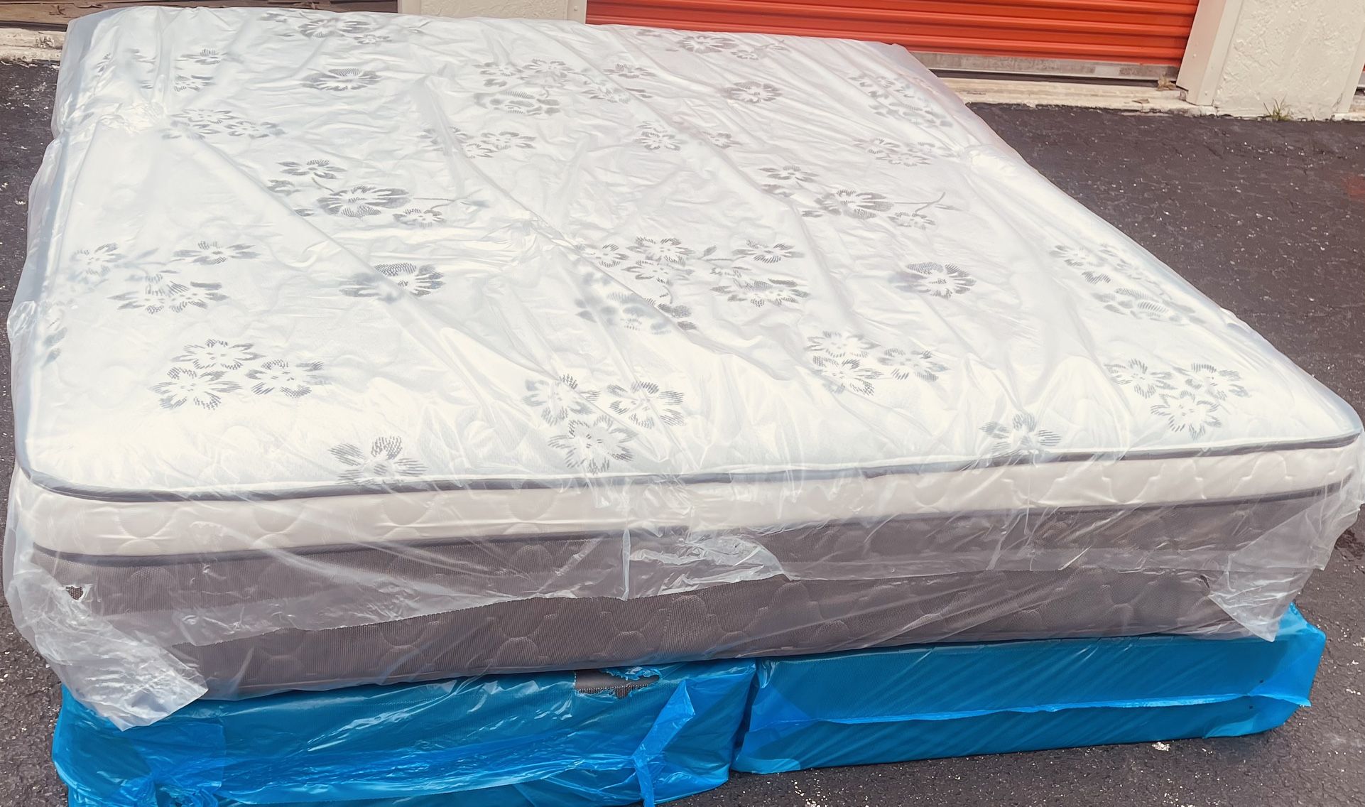 New King Pillowtop Mattress And Box Spring Set