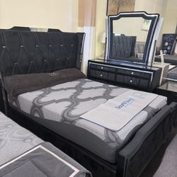 Queen Bed Room Set( Includes Queen Bed Frame, Dresser, Mirror, 1   N/ S On Sale
