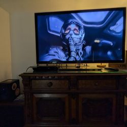 Beautiful 46" Samsung TV  