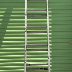 24 Ft Extension Ladeer