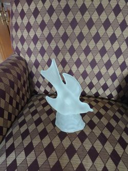 New L.E. Smith Frosted Bird In Flight Sculpture 
