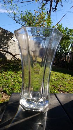 Glass vase