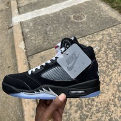 Jordan 5 Black Metallic 