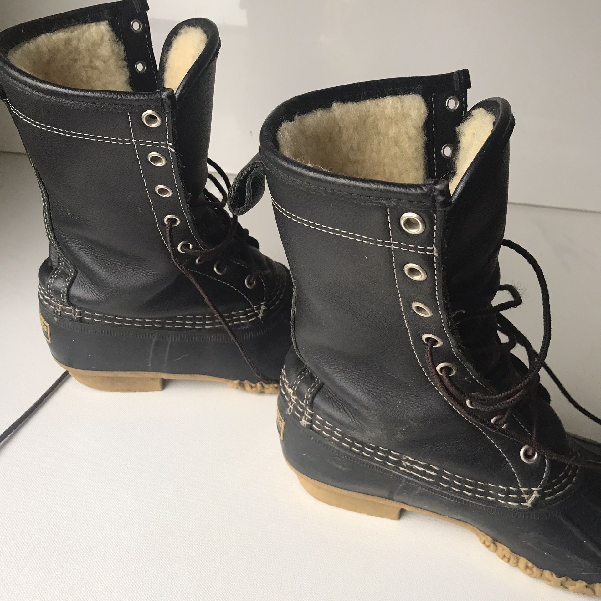 All black top ll bean boots