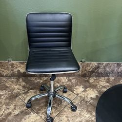 Black Leather Office Chair