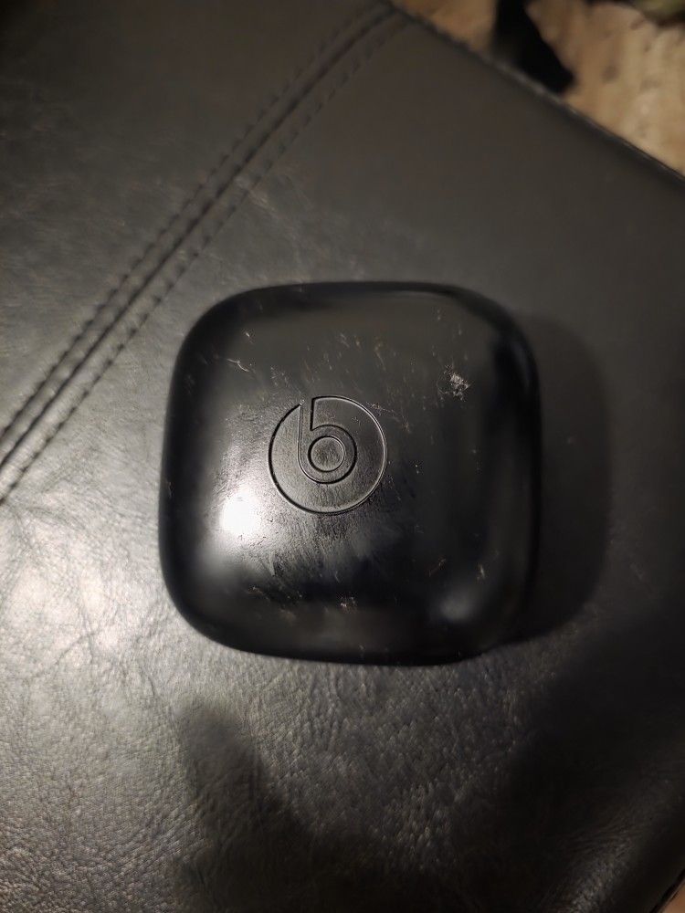 Powerbeats Pro. Dre Ear Buds