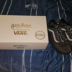 Vans Harry Potter Deathly Hallows Shoes (M 5.5 - W 7.0)