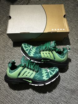 Nike Presto Green Naija Size Small (Fits 7-9US)