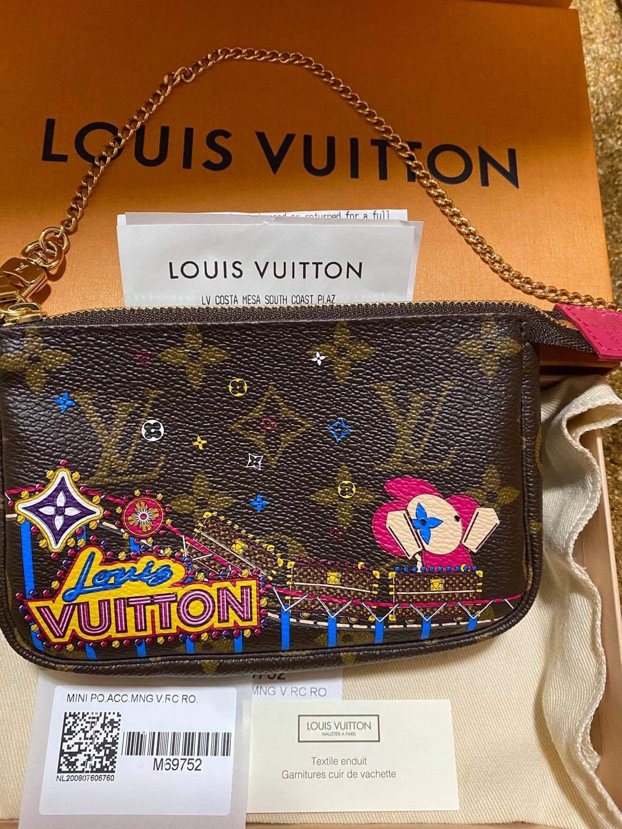 Louis Vuitton mini pochette accessories