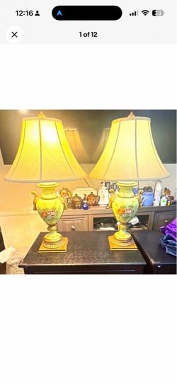 Stunning Vintage Raymond Waites for Toyo Trading Co. Hand-Painted Urn Table Lamps – Matching Pair