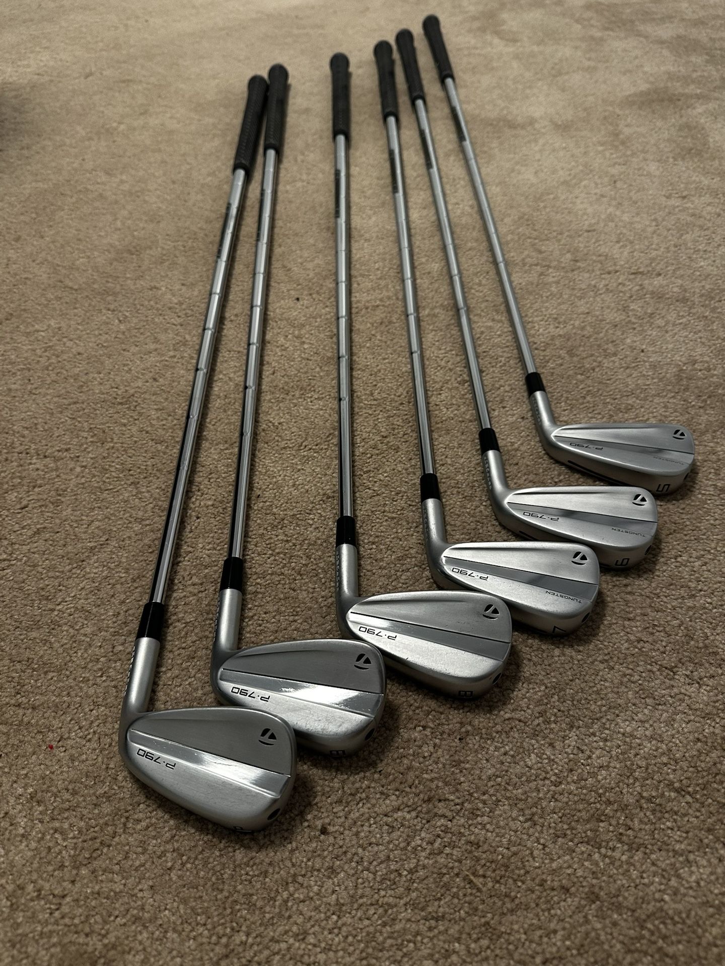 Set De Fers TaylorMade P790 2023 - Têtes Seules 5 à PW (6 Fers), Droitier, Neuf Sous Emballage