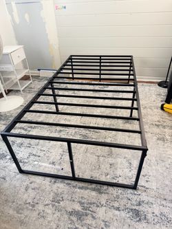 Black Metal Platform Bed Frame with low profile hard mattress frame