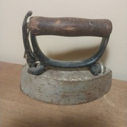 "Sensible " No.4  Sad Iron 