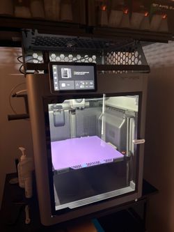 Bambu lab p2S with ams,4 rolls of filament and extra build plates