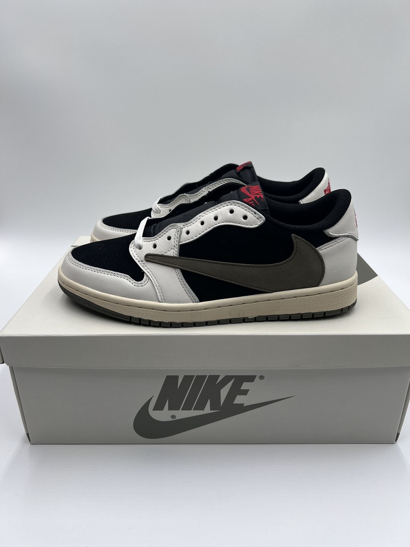 Travis Scott Olive Jordan 1 Low 