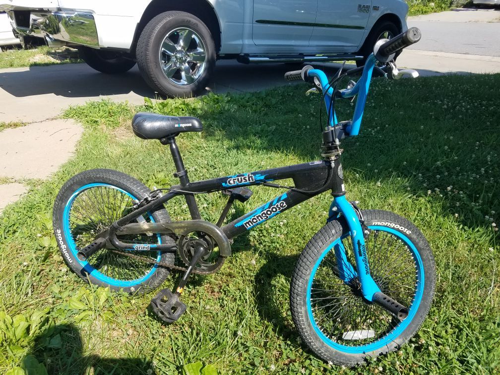 Mongoose crush best sale bmx bike