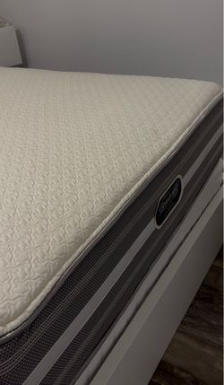 Beauty rest, queen mattress