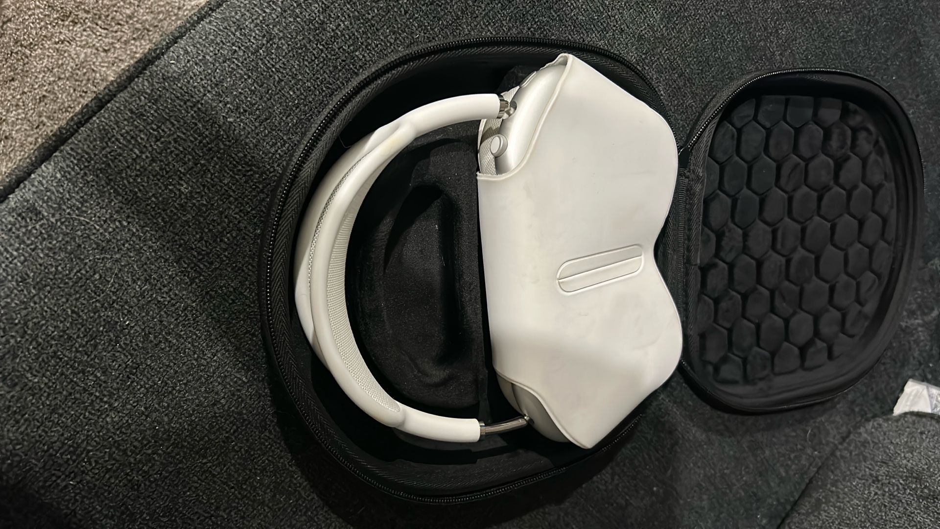 AirPods Max