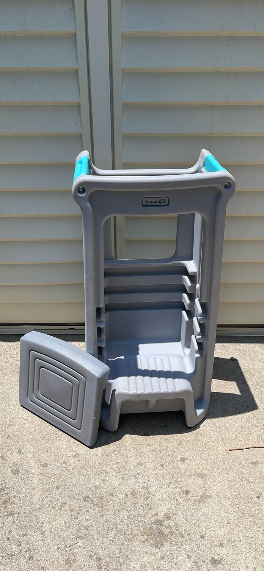 Simplay 3 Toddler Tower Montessori Standing Kitchen Step Stool with adjustable platform