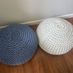 Pouff ottoman