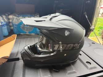 Helmet / googles / gloves