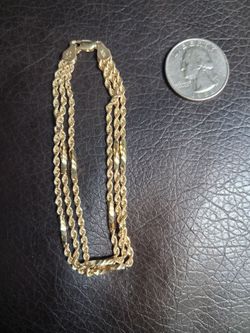 New 10K Gold  Diamond Cut Rope style bracelet, 73/4"in long.