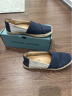 Toms Blue Canvas shoes