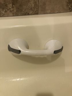 Suction shower handle pair (2)