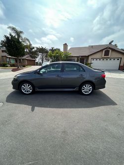 2010 Toyota Corolla sport título limpio placas recién pagadas pintura nueva nunca a sido chocado motor y tranmision al 💯  smock recién hecho