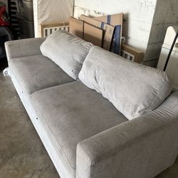 Couch With Pull Out Leg Rest 