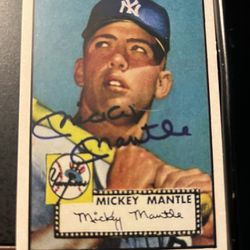 5 Mickey Mantle Facsimile Autographed Cards + Bonus
