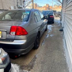 2004 Honda Civic running good  I lost the title  everything is legit but the car is my nothing funny $550 everything is legit $550