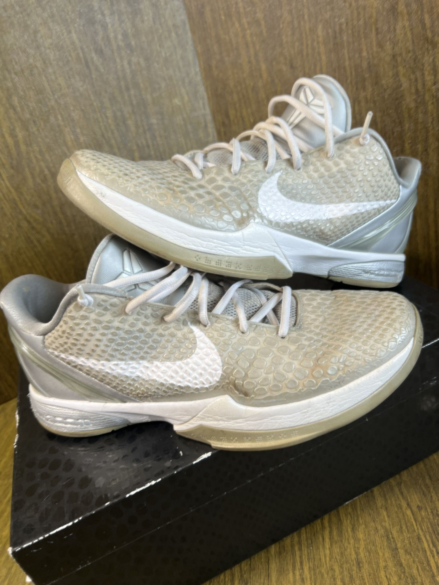 NIKE Zoom KOBE VI “METALLIC SILVER” 429659 012 Kobe 6 Mamba Skin Basketball shoes / Kobe Bryant Kicks / Men's 12 / Excellent Condition w/ Original Box