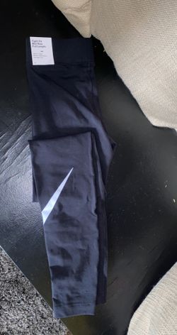 Nike Stretches Brand New 