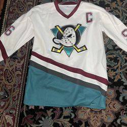 Charlie Conway Mighty Ducks jersey 