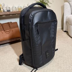 NOMATIC CAMERA PACK 35L by Peter McKinnon Extra Dividers, 2 Laptop Sleeves, RFID