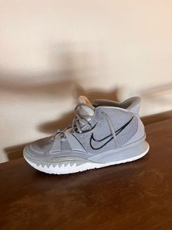 Kyrie 7 wolf grey basketball shoes