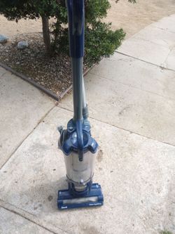 !! Vacuum Shark Works Great Firm Price