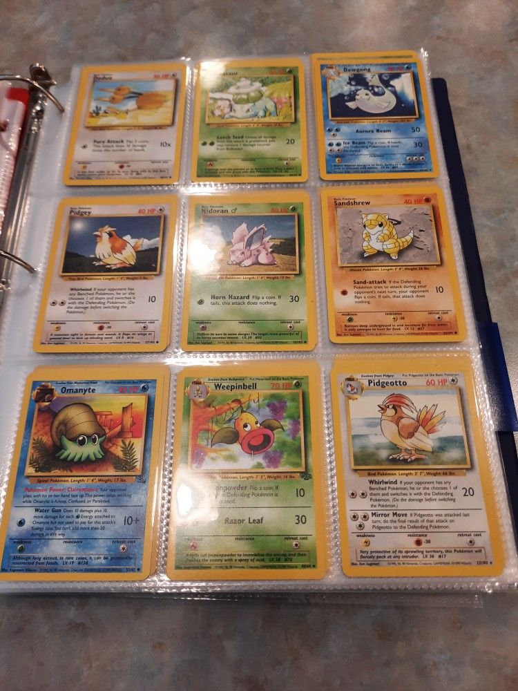 POKEMON Cards