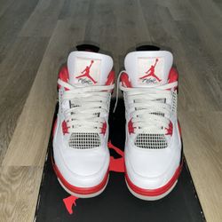 JORDAN 4 RETRO FIRE RED SIZE 10