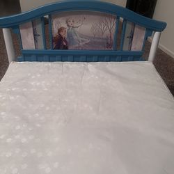 Frozen toddler bedframe and mattress