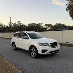 2019 Nissan Pathfinder SL