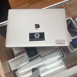 16”MacBook Pro i9 64Ram TB SSD
