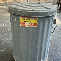 Vintage Galvanized Steel Small Trash Can w/ Lid 