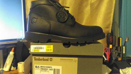 Brand new size 10 and a half black chukka Timberlands