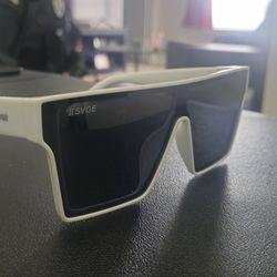 IISVGE Icon Sunglasses - White