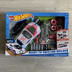 Hotwheels 29 Piece Ready To Race Car Builder Set