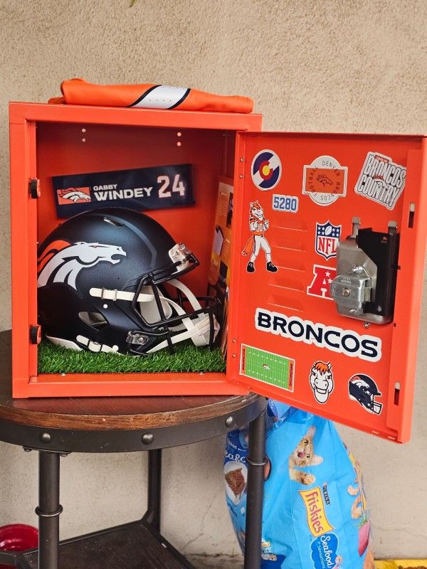 DENVER BRONCOS