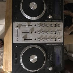 Dj equipment